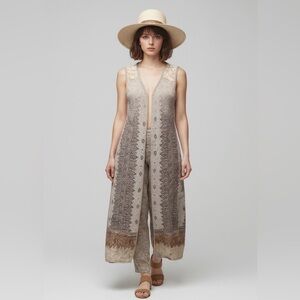 Be Vocal Neutral Lacy Applied Bling Open Front Knit Long Line Vest Size M